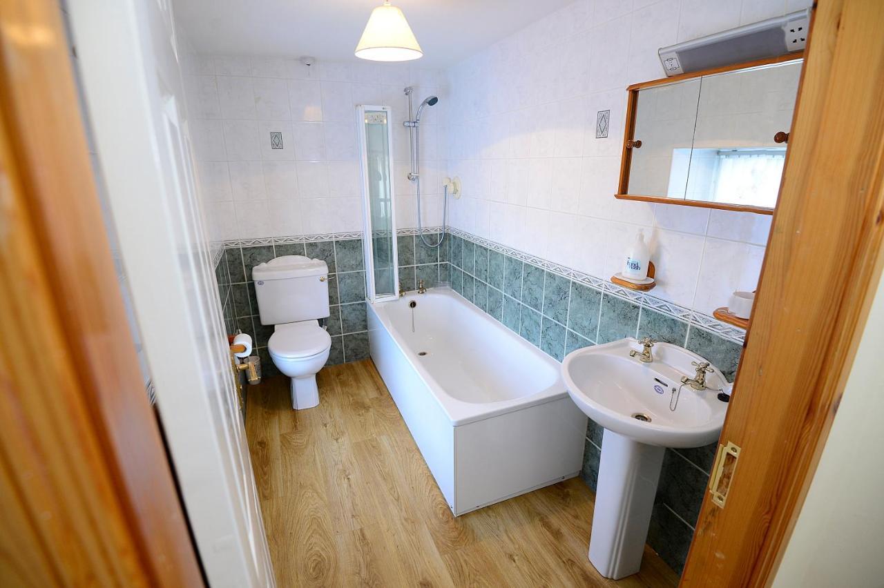 Village Cottage Bushmills Extérieur photo